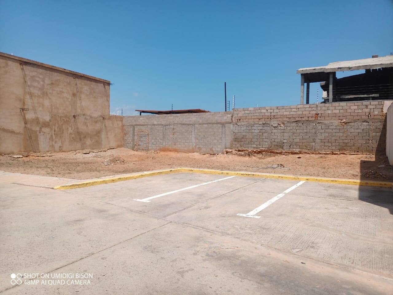 Terreno en venta, esquina, en Conjunto Residencial - 2