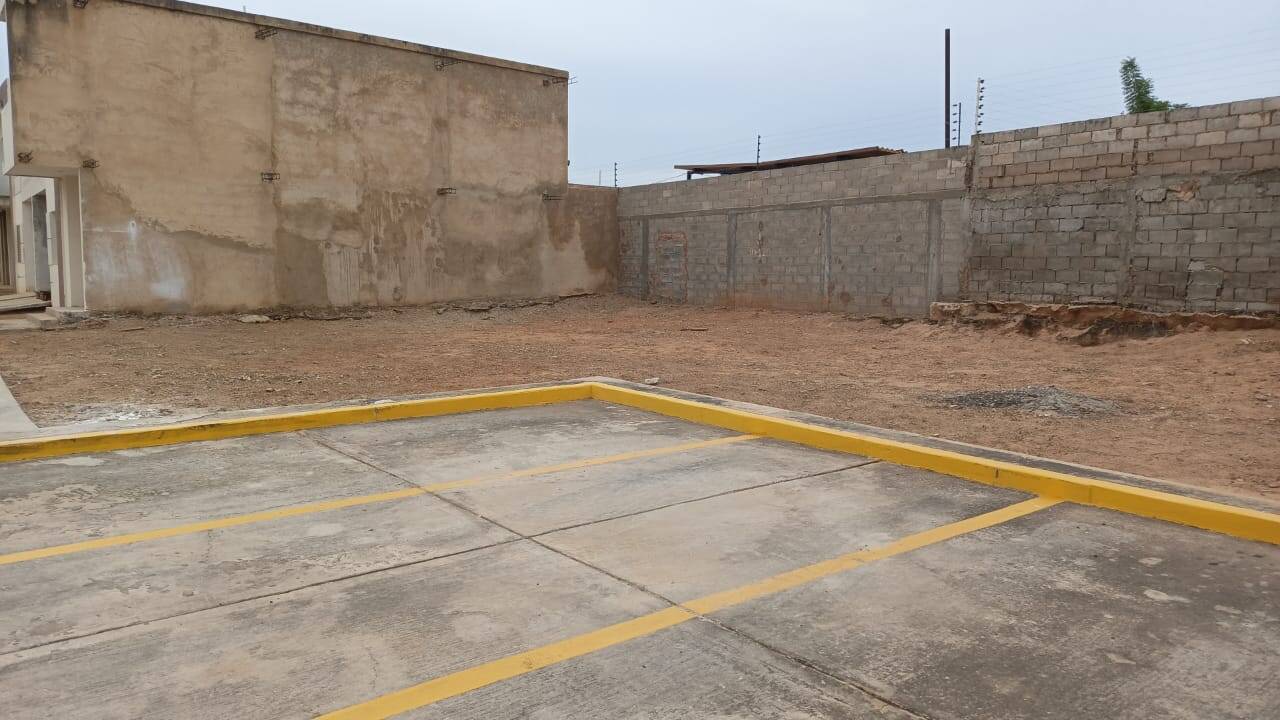 Terreno en venta, esquina, en Conjunto Residencial - 4