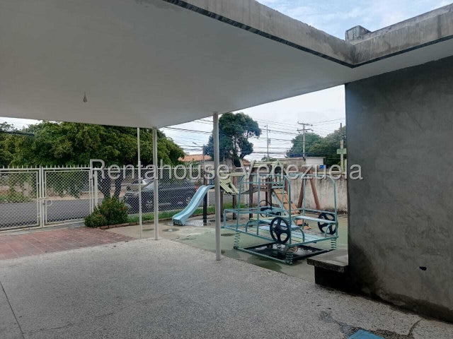 Casa comercial en Tierra Negra de 450 m². Cuenta c - 2