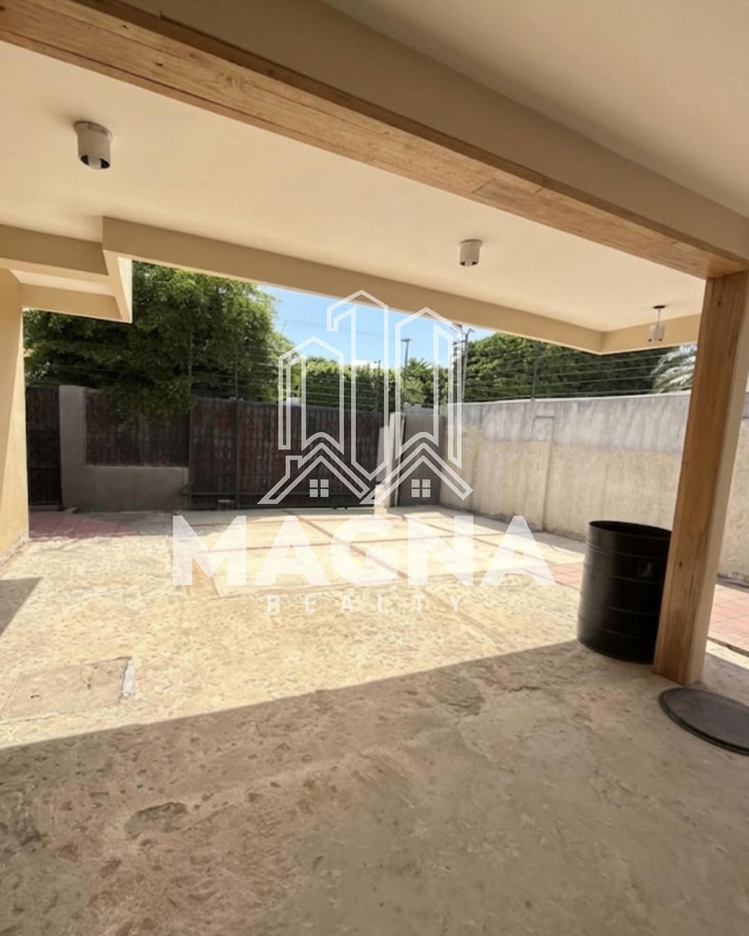 Casa en venta para remodelar en Calle 71. Propieda - 3
