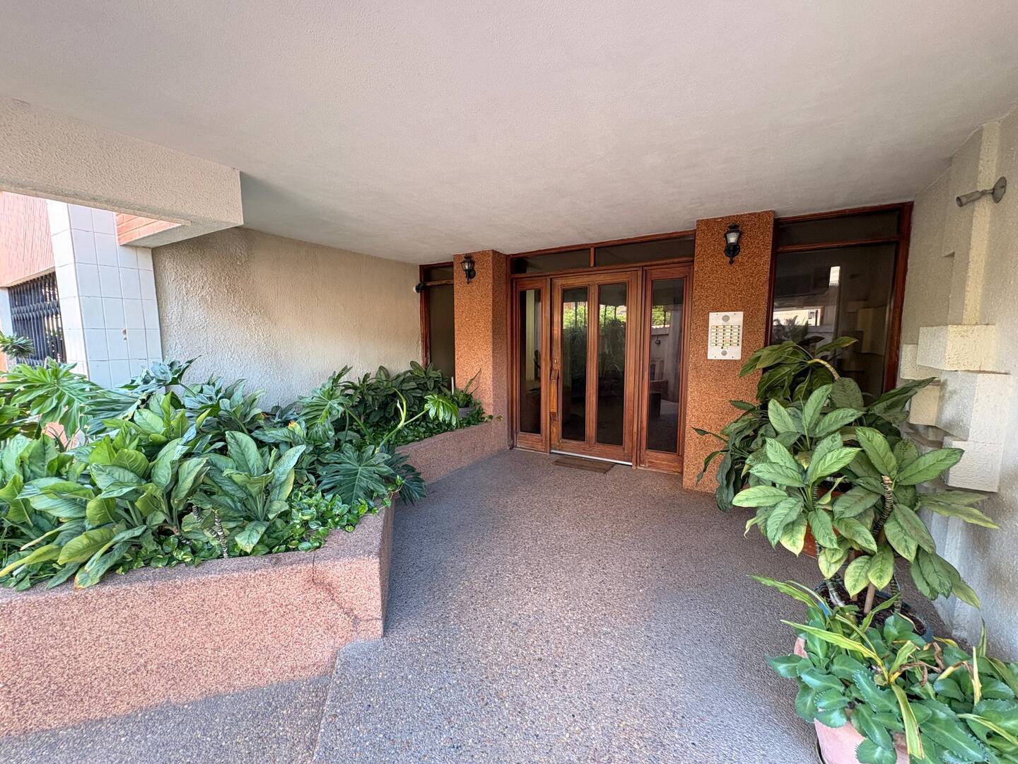 Apartamento en Residencias Araguaney III. Consta d - 4
